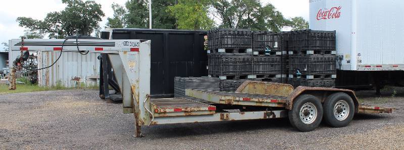 lot 6 image: Trailer Titan Gooseneck