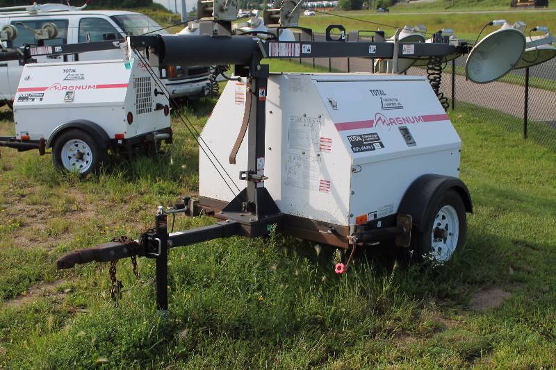 lot 8 image: Magnum 6 KW Light Tower And Generator