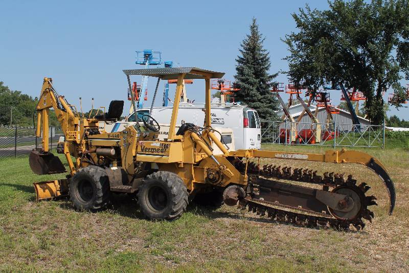 lot 9 image: Vermeer Trencher