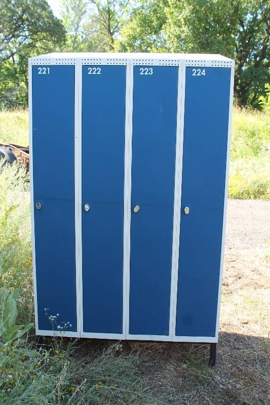 lot 17 image: Steel Locker