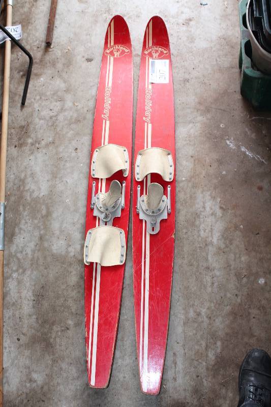 lot 207 image: NorthLand Holiday 65in. Wood Water Skis w Bindings