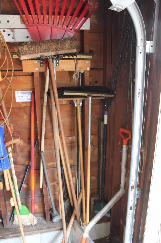 lot 75 image: Rakes, Shovels, Brooms