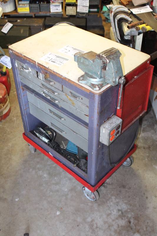 lot 71 image: Mobile Work Station w Bench Vise, Electrical Outlets, Table Extension, Other Fixtures