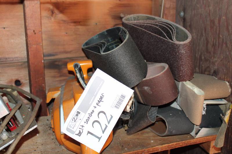 lot 122 image: Black & Decker Belt Sander w Sanding Belts