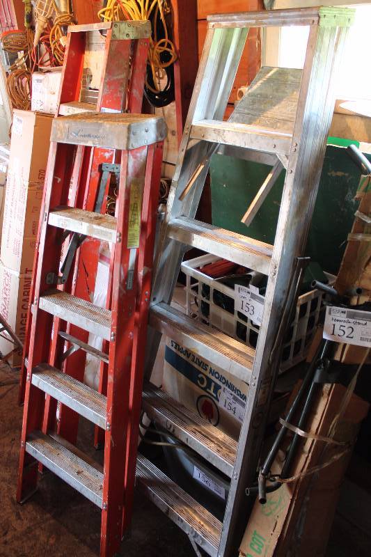 lot 27 image: Lot of (2) Aluminum, Aluminum & Fiberglas Ladders Includes 72in., 60in.