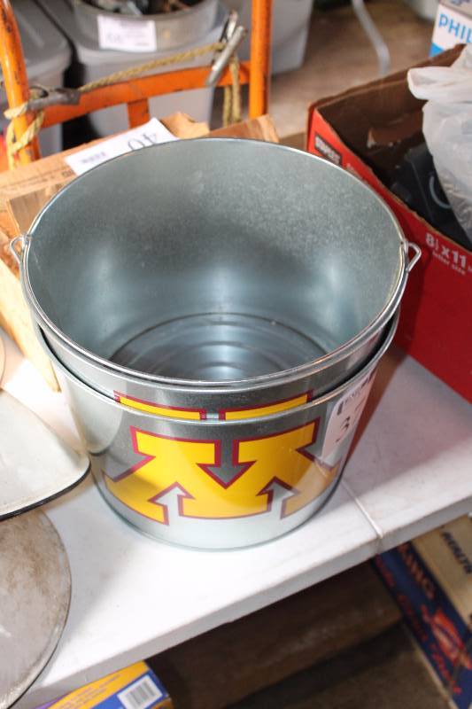 lot 37 image: Minnesota Gophers Ice Bucket