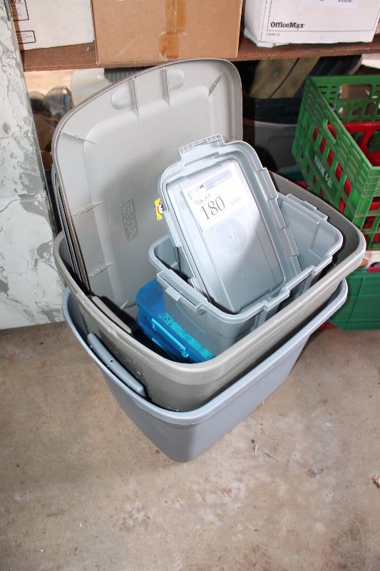 lot 180 image: Plastic Bins w Lids