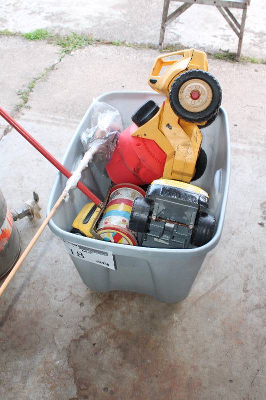 lot 18 image: Bin Lot of Toys
