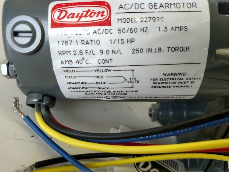 lot 18 image: Dayton 115 hp. ACDC Right Angle G...