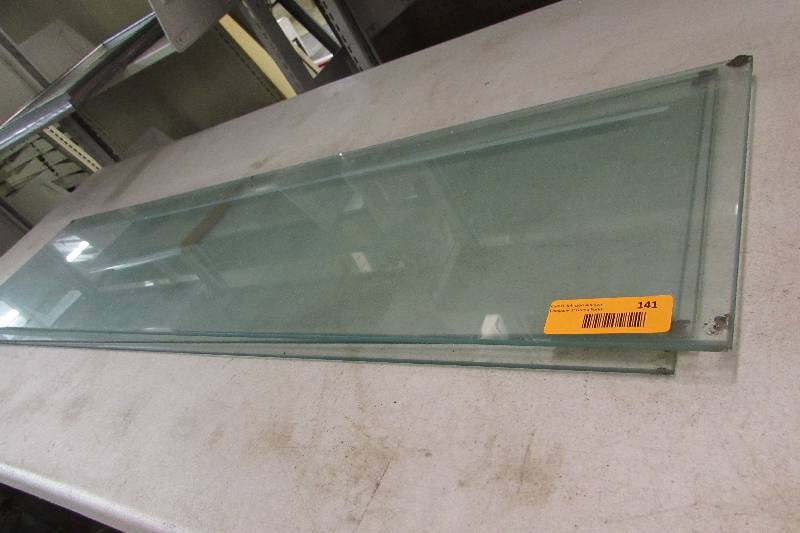 4 GLASS SHELVES FOR A HUTCH
