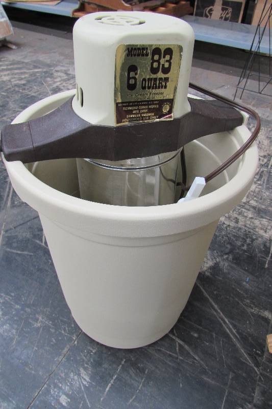 MODEL 83, 6 QUART ICE CREAM MAKER