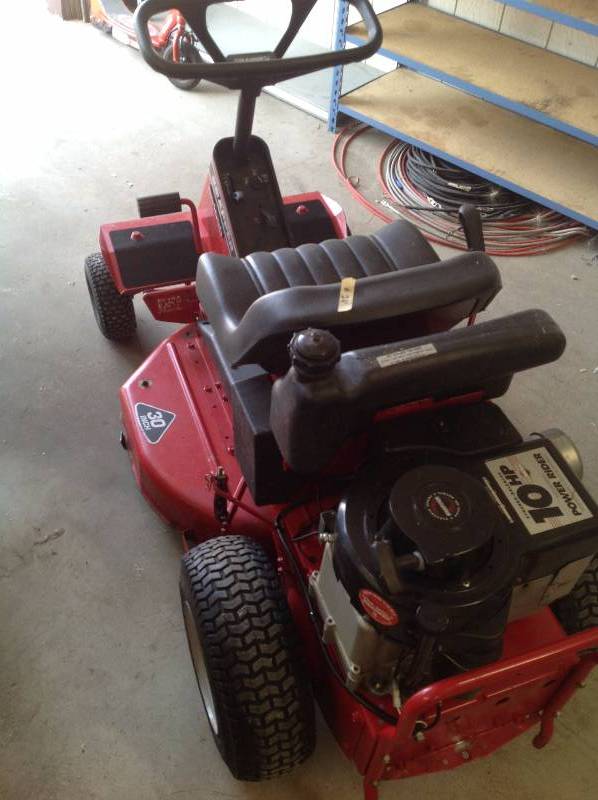 lot 24 image: Snapper riding Mower