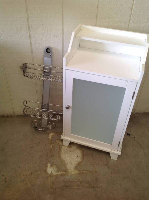 lot 43 image: Small white vanity and shower caddy