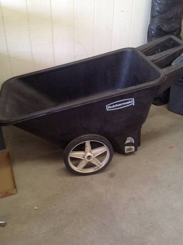 lot 57 image: Rubbermaid utility cart 3 wheels
