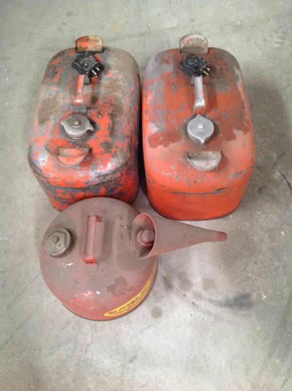 lot 71 image: 3 metal gas cans