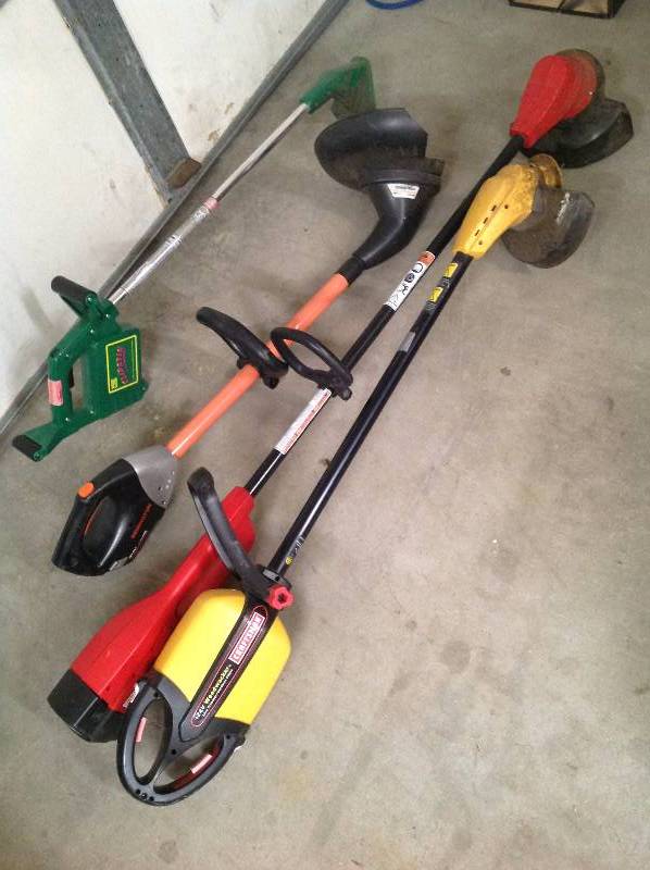 lot 92 image: 4 various cordless trimmers