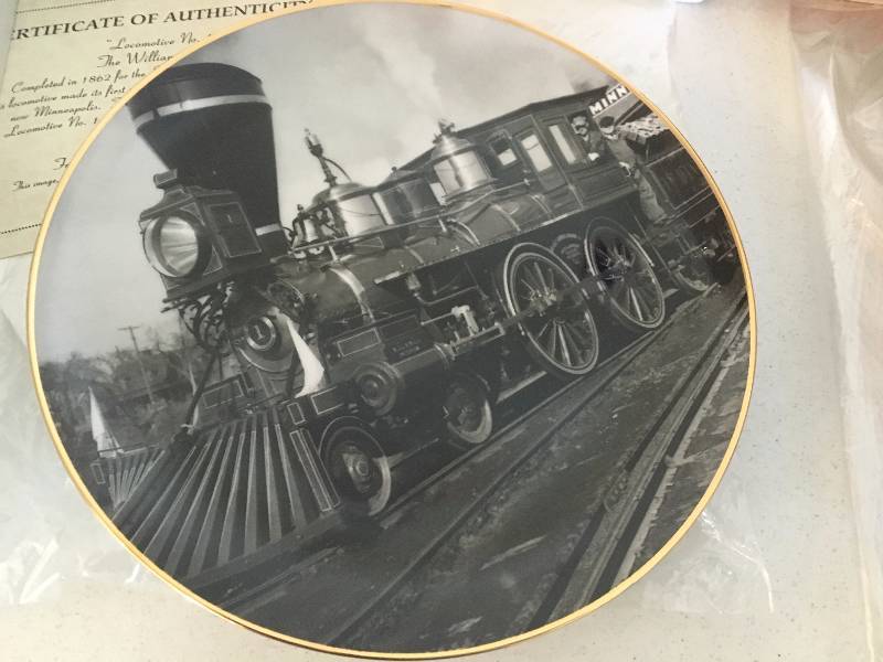 Trains The burlington Northern & Santa Fe Railway Company Plate Lot