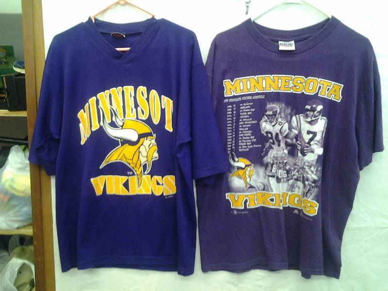 Vikings Jersey & T-Shirt #7 Cunningham Size Large