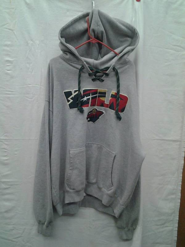 Mn Wild Hoodie Size XL