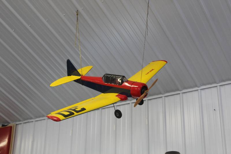 lot 7 image: Remote Control Airplane