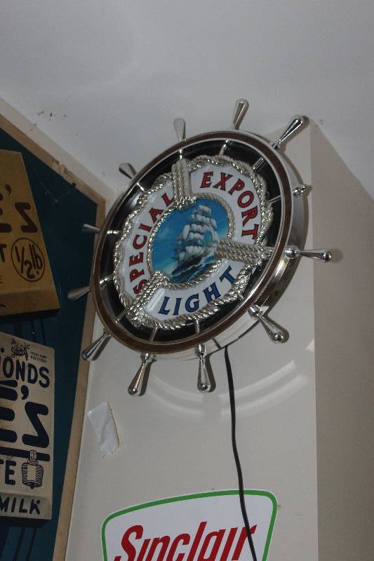lot 22 image: Special Export Light Wall Light