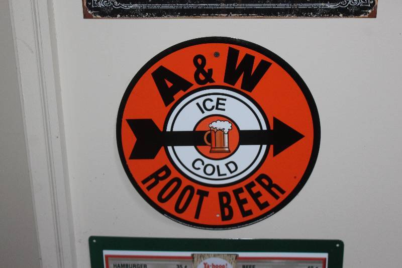 lot 31 image: A&W Cold Root Beer Metal Sign