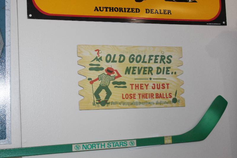 lot 49 image: Old Golfers Never Die Cardboard Sign