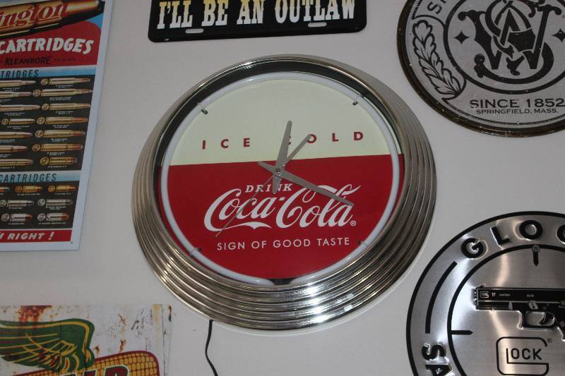 lot 99 image: Ice Cold Coca-Cola Wall Clock
