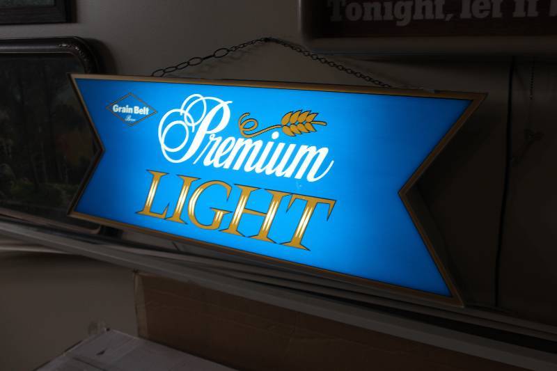 lot 121 image: Premium Light Beer Lighted Wall Light