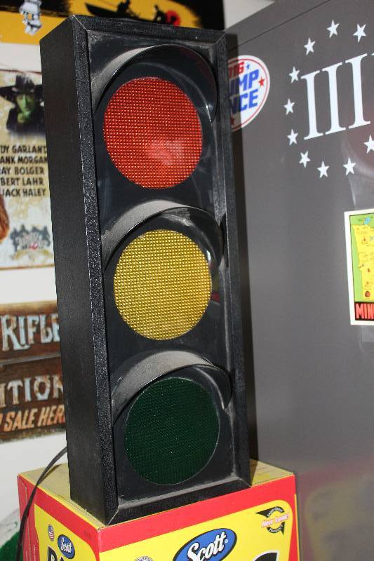 lot 125 image: Stoplight Wall Light