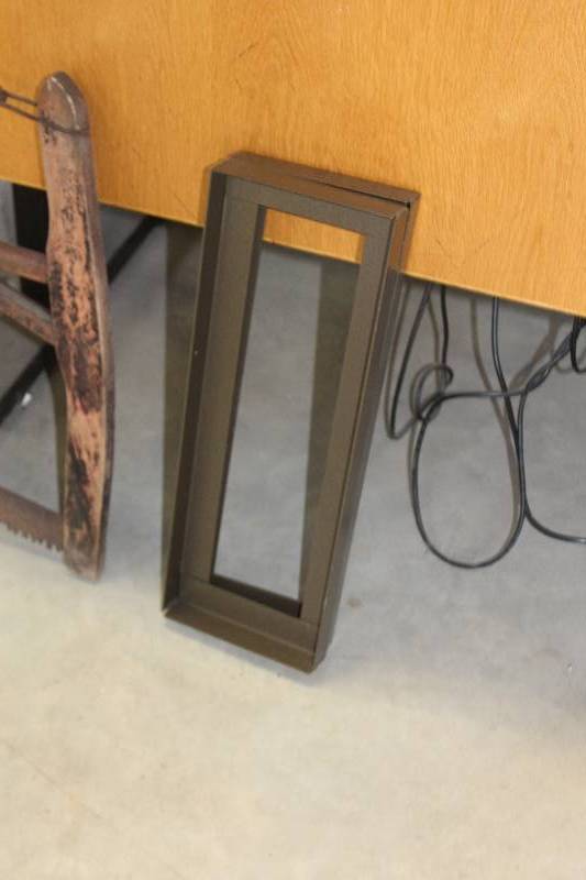 lot 149 image: Lot of (2) Metal Frames