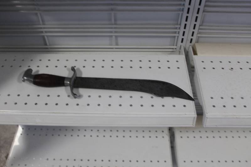 lot 259 image: Brown Handle Dagger
