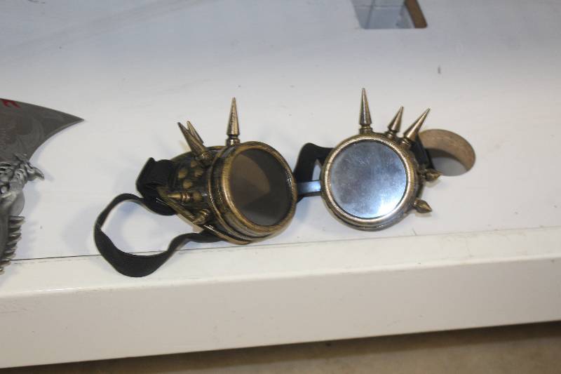 lot 263 image: Spiked Goggles