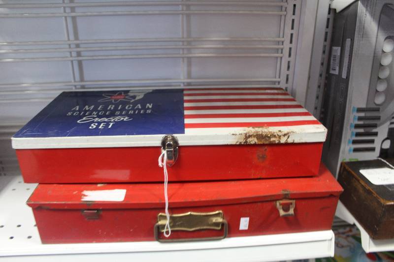 lot 237 image: American Science Series Erector Set, No. 6.5 All Electric Erector Set