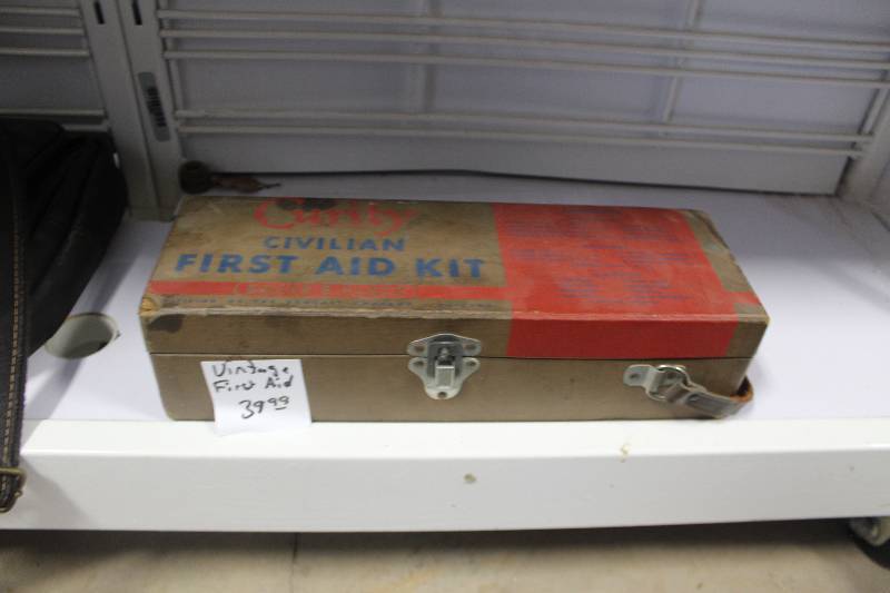 lot 240 image: Vintage Civilian First Aid Kit