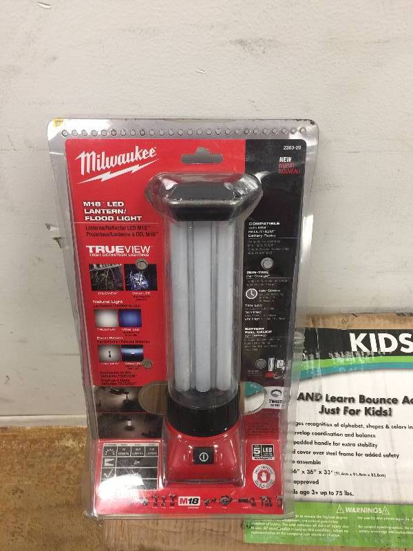 Milwaukee M18 18-Volt Lithium-Ion Cordless LED Lantern open box never used