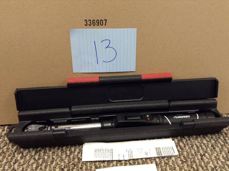 Husky 5-80 ft. lbs. 38 in. Drive Digital Display Click Torque Wrench - battery needs to be replaced