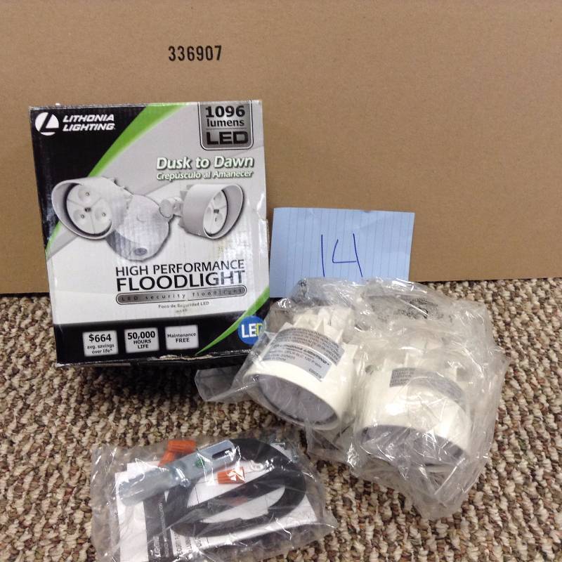 Lithonia Lightning Dusk to Dawn High Performance Floodlight not used