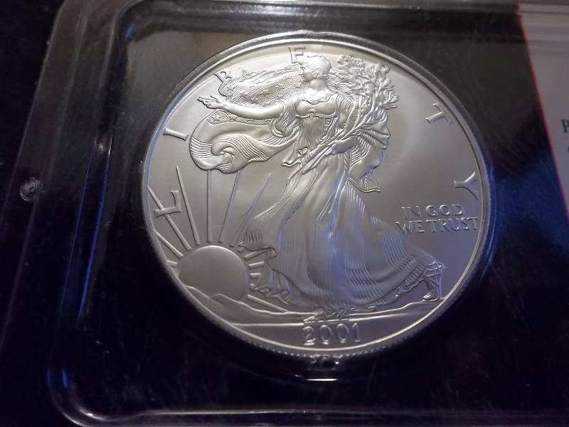 2001 US Silver Eagle