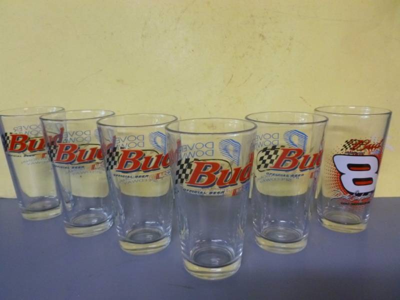 lot 17 image: Beer Glasses