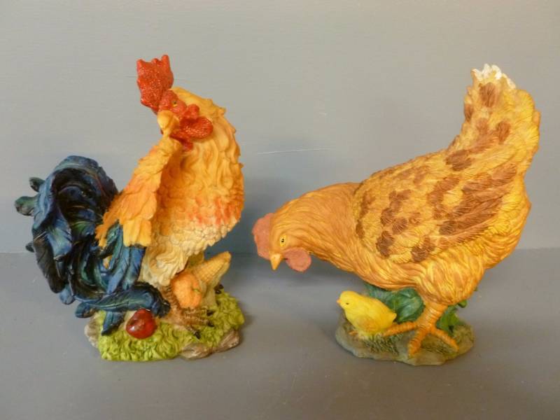 lot 39 image: Chicken Decoration