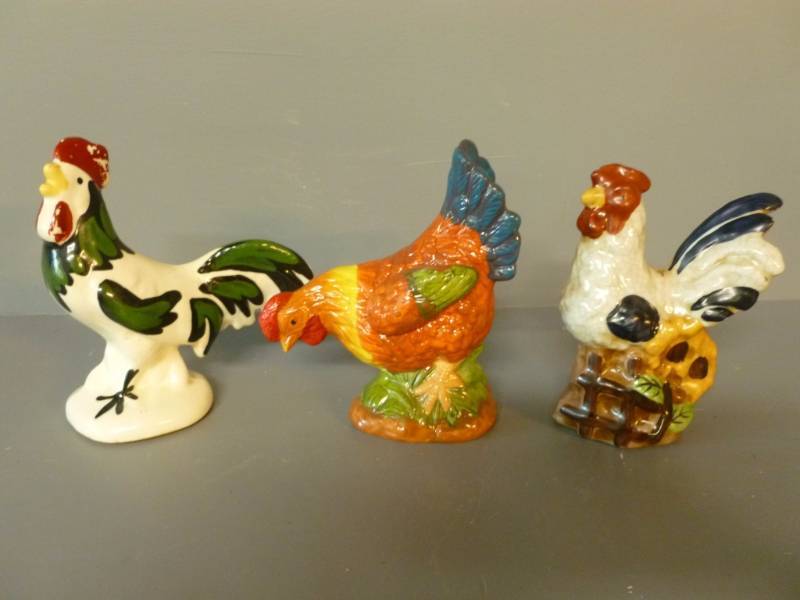 lot 41 image: Chicken Decoration
