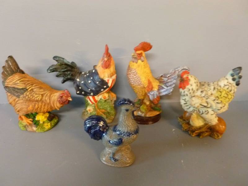 lot 44 image: Chicken Decoration