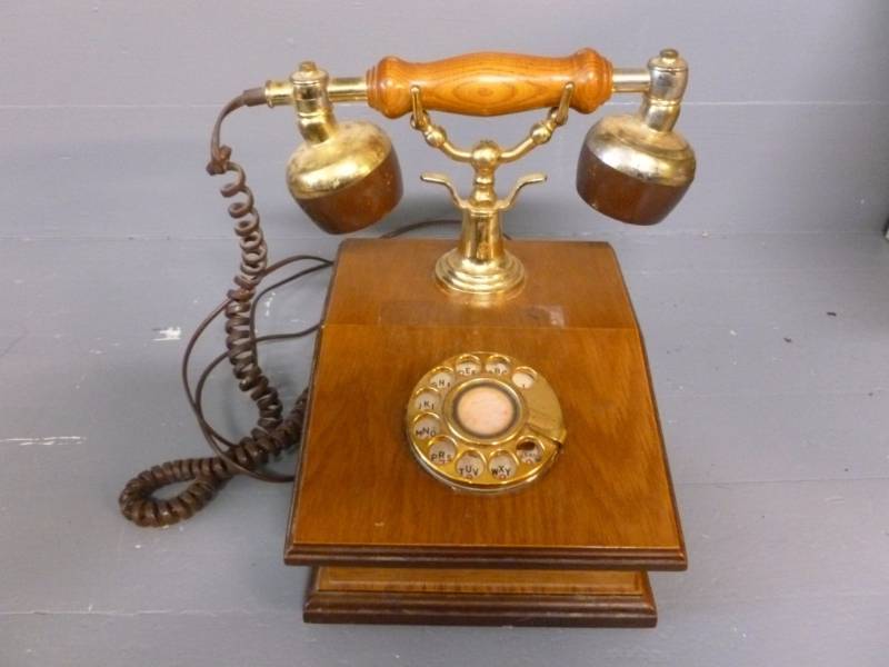 lot 52 image: Rotary Phone