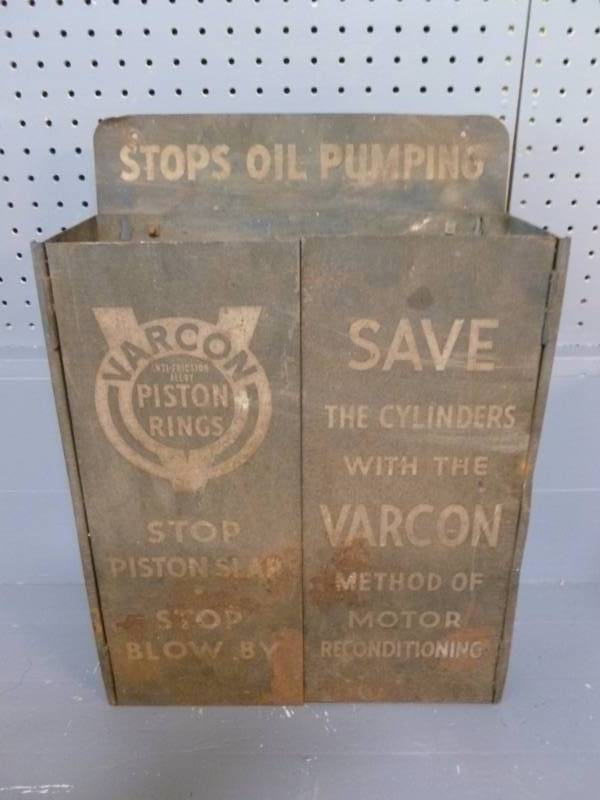 lot 56 image: Vintage Store Display Cabinet