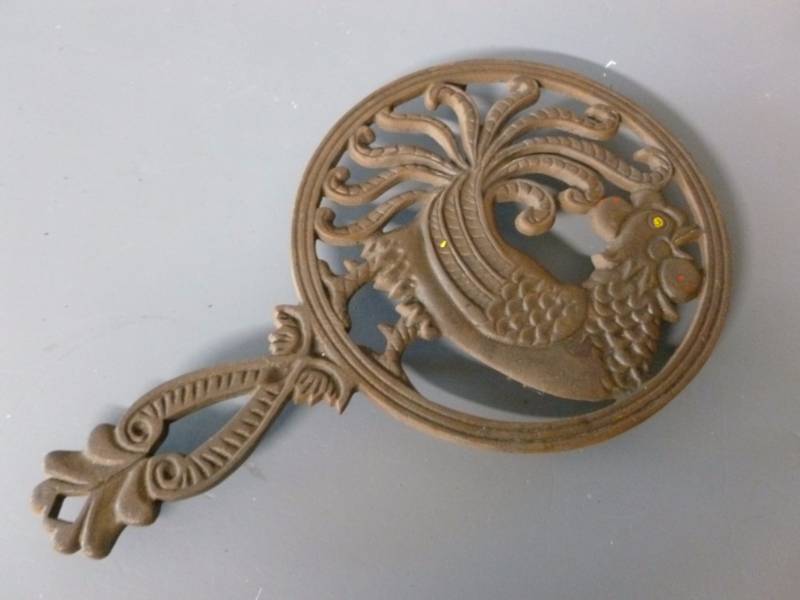 lot 73 image: Cast Iron Trivet