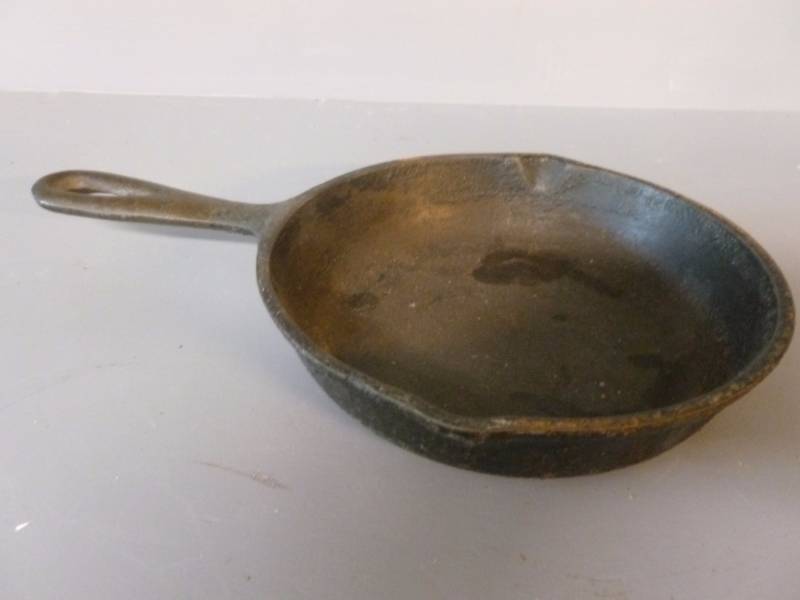 lot 77 image: Cast Iron Pan