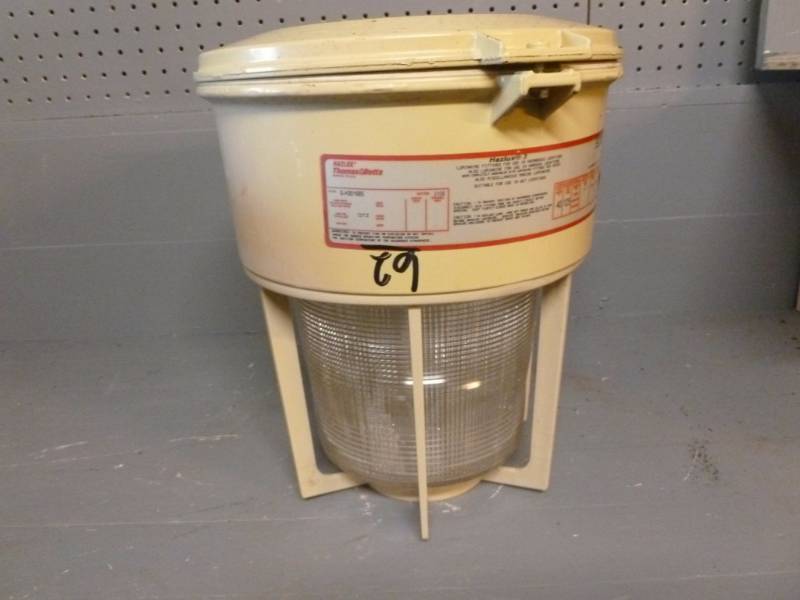 lot 91 image: Hazardous Locations Light