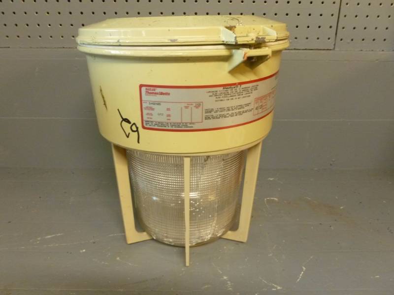 lot 94 image: Hazardous Locations Light