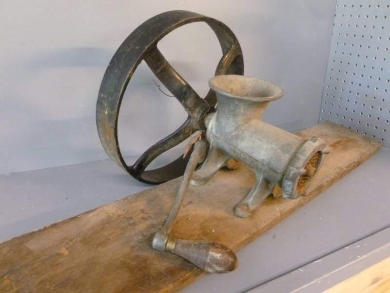 lot 99 image: Vintage Meat Grinder